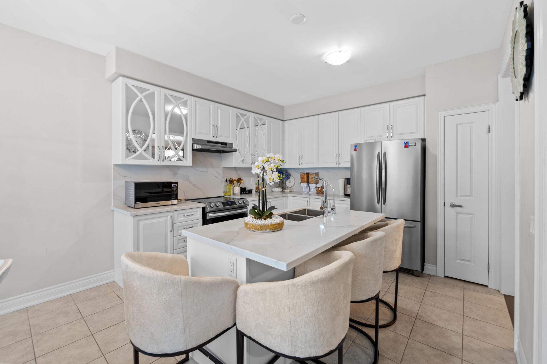real estate photography mississauga kitchen