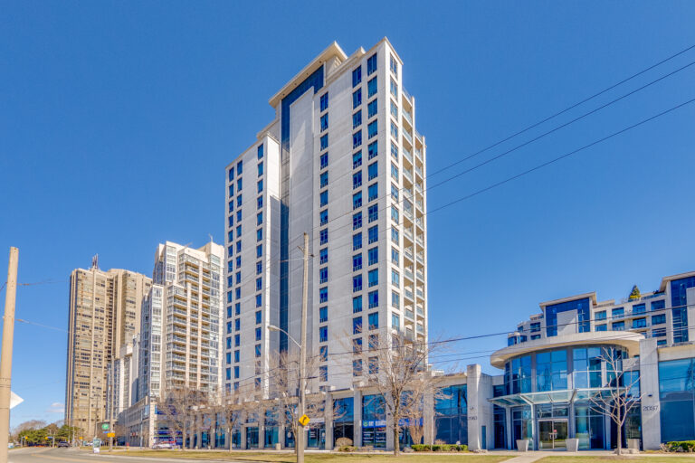 Read more about the article LPH11-2083 Lake Shore Blvd W, Toronto