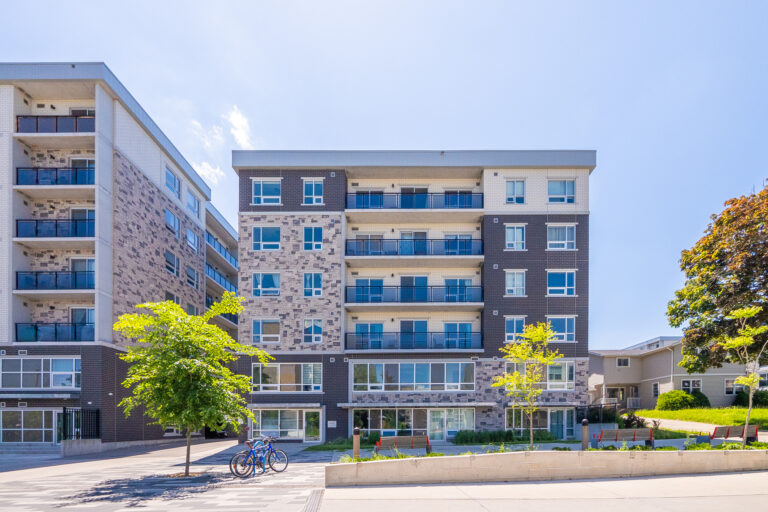 Read more about the article A-307-275A Larch Street, Waterloo