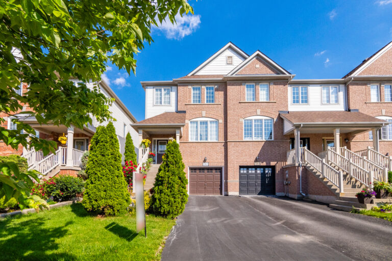 Read more about the article 1265 Lamont Crescent, Milton