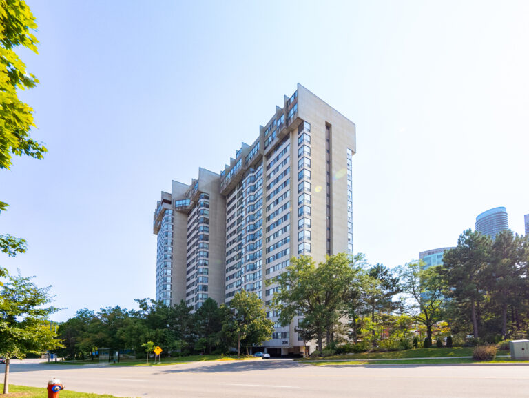 Read more about the article 1008-200 Robert Speck Pkwy, Mississauga