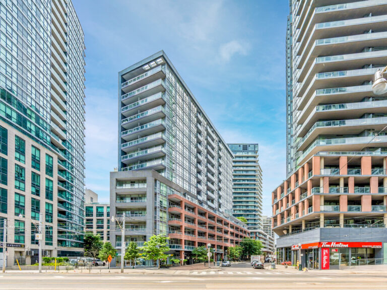 Read more about the article 1306-15 Bruyeres Mews, Toronto