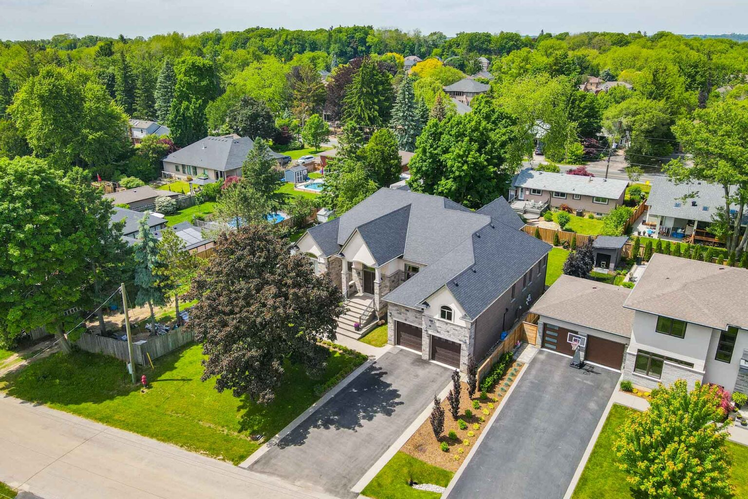 real estate photography bungalow aerial photo