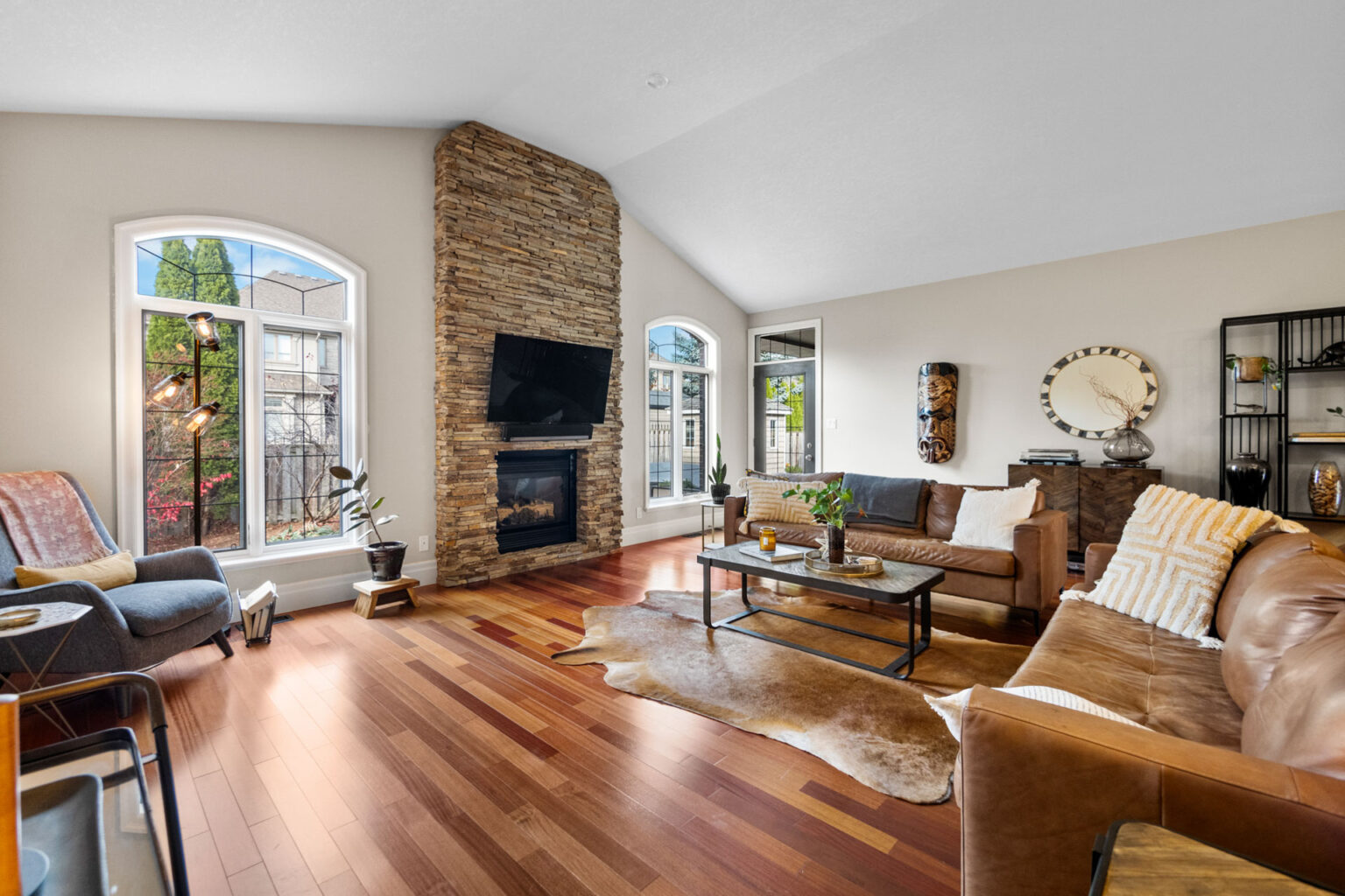 real estate photography bungalow living room