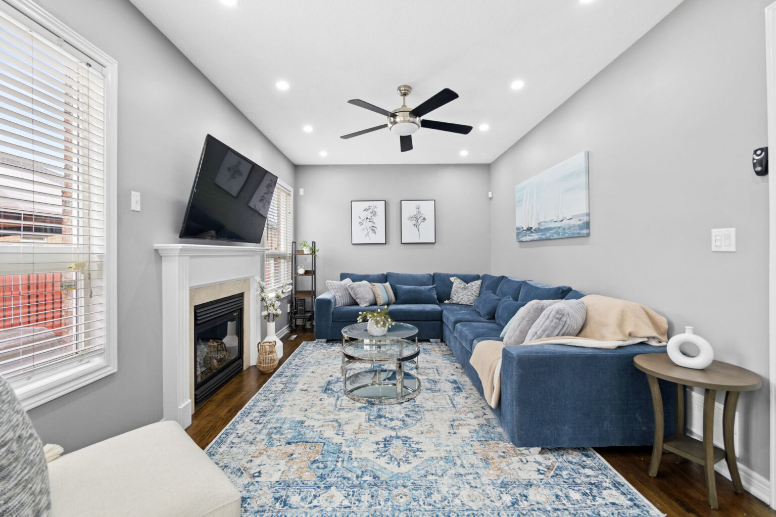 real estate photography cozy family room