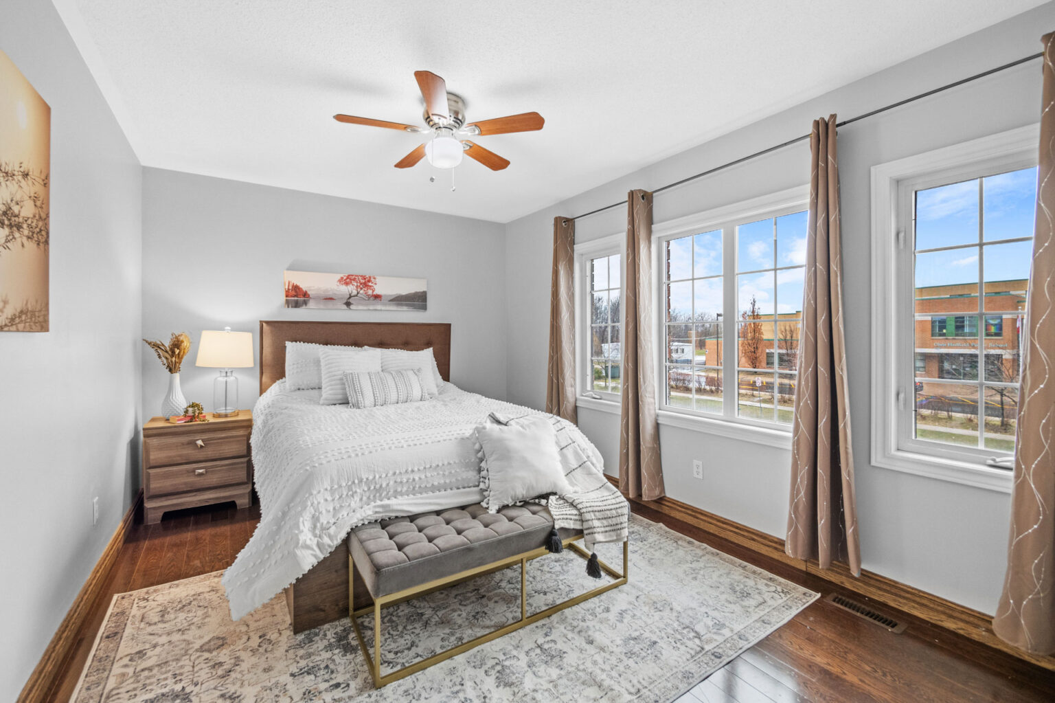 real estate photography huge bedroom