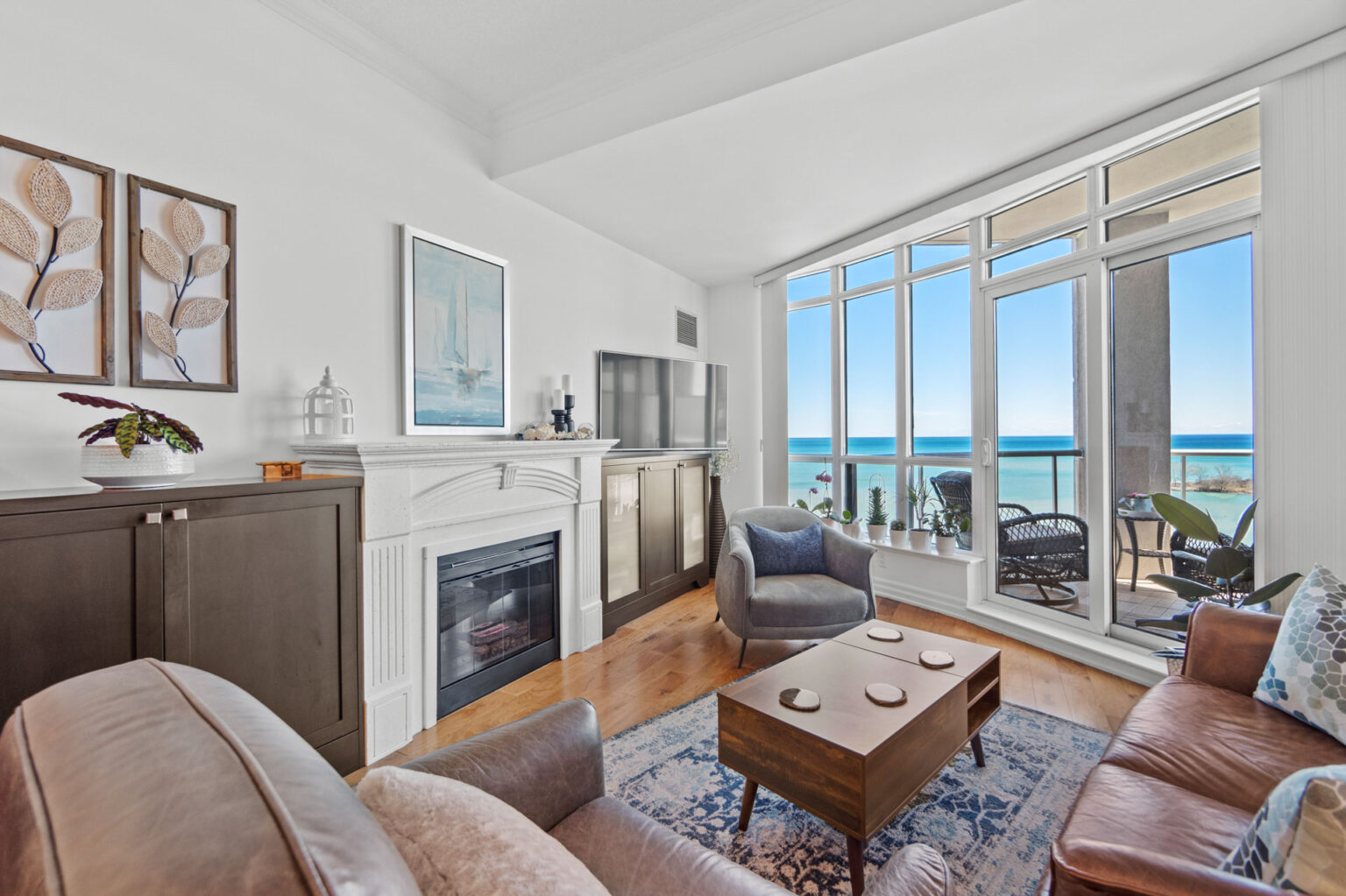 real estate photography mississauga living room